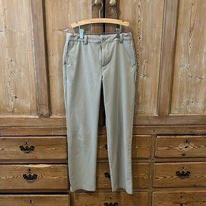 Vineyard Vines performance khaki pants. Size 16